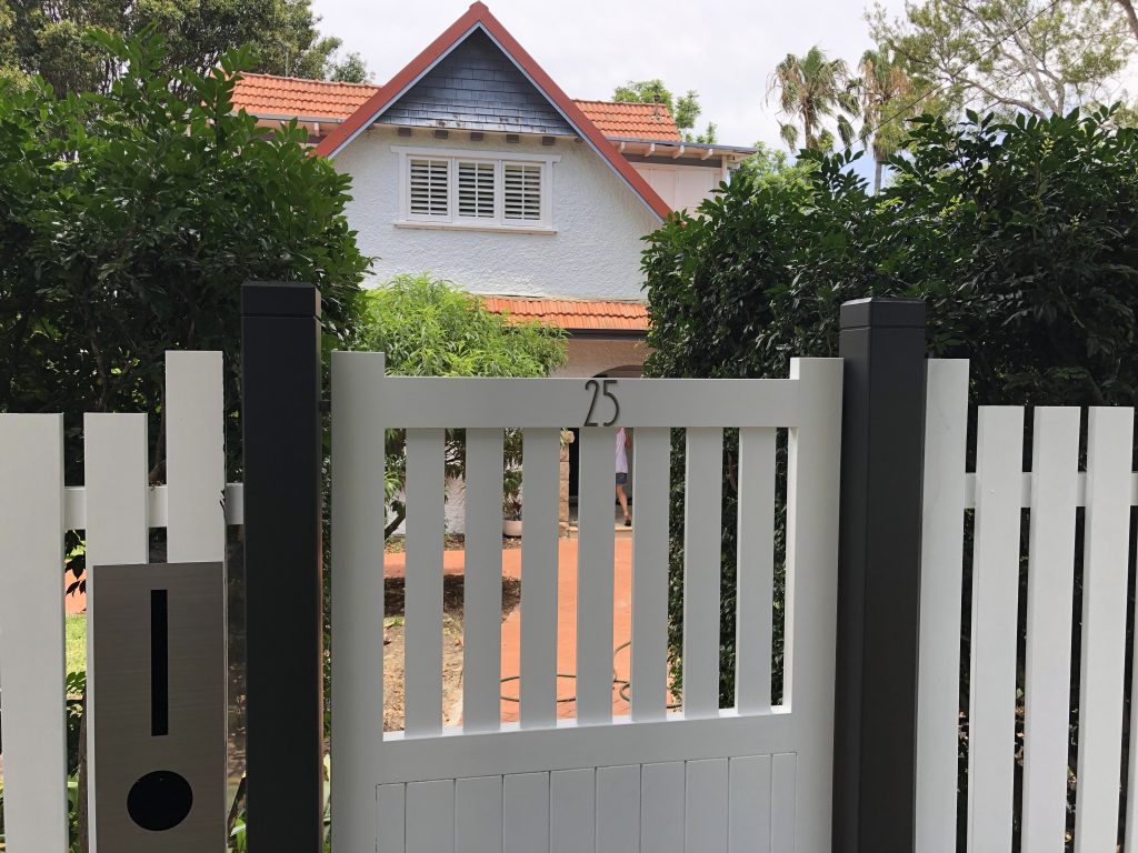 picket panel gate
